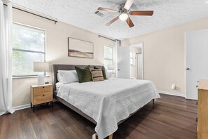 3 bedrooms, iron/ironing board, free WiFi, bed sheets
