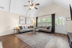 スマートテレビ、暖炉