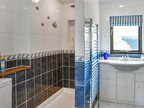 Towels - Church View Apartment (Parkham, near Bideford)