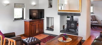 Church View Apartment