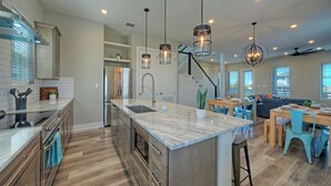 Interior - La Concha Blvd #31 - (Port Aransas)