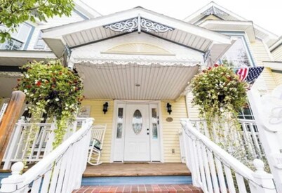 Mayfly Manor 3-bedroom townhome in charming Creede Colorado