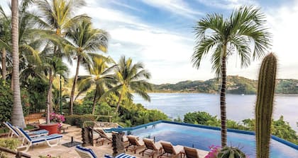 Lovely hotel suite in charming Zihuatanejo with breathtaking views!