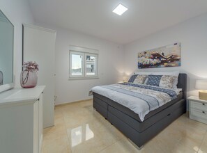 Villa (Three Bedroom House with Pool)