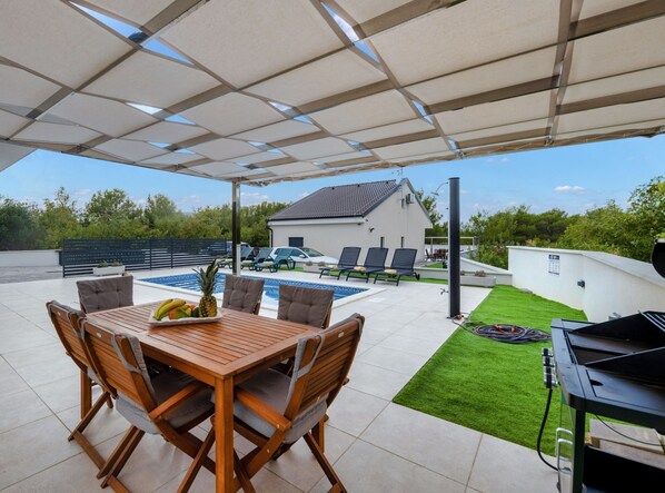 Villa (Three Bedroom House with Pool) | Außenpool