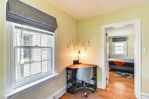 2 bedrooms, desk, iron/ironing board, travel cot - Near Nockamixon State Park: Telford Apt w/ Porch! (Telford)