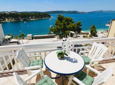 วิลลา โทมิ