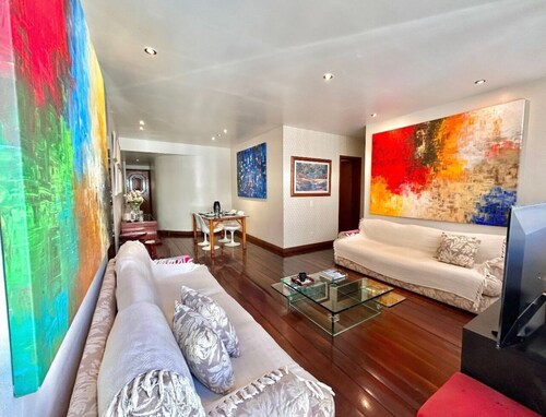 Apartment in RJ 350 meters from Flamengo Beach close to shops for digital nomads