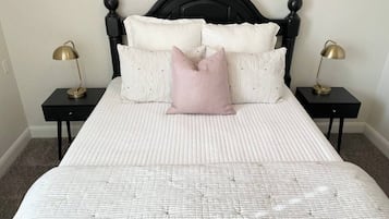 5 chambres, fer et planche Ă repasser, Wi-Fi, draps fournis