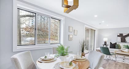 Modern 2-bedroom condo, Walk to metro