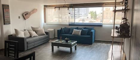 Deluxe Apartment | Living area