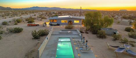 Rumah (5 Bedrooms) | Bagian depan properti