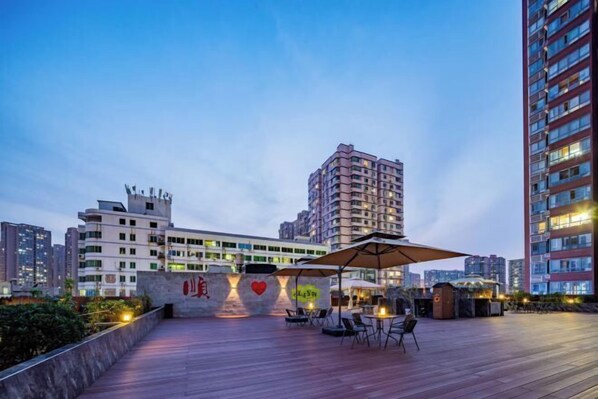 Garden - Xi'an Sende Hotel (Chang'an University Wenyi Road Metro Station Branch), (Xi'an)