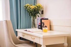 Ảnh chưa phân loại, 2 trong số 32 ảnh, nút