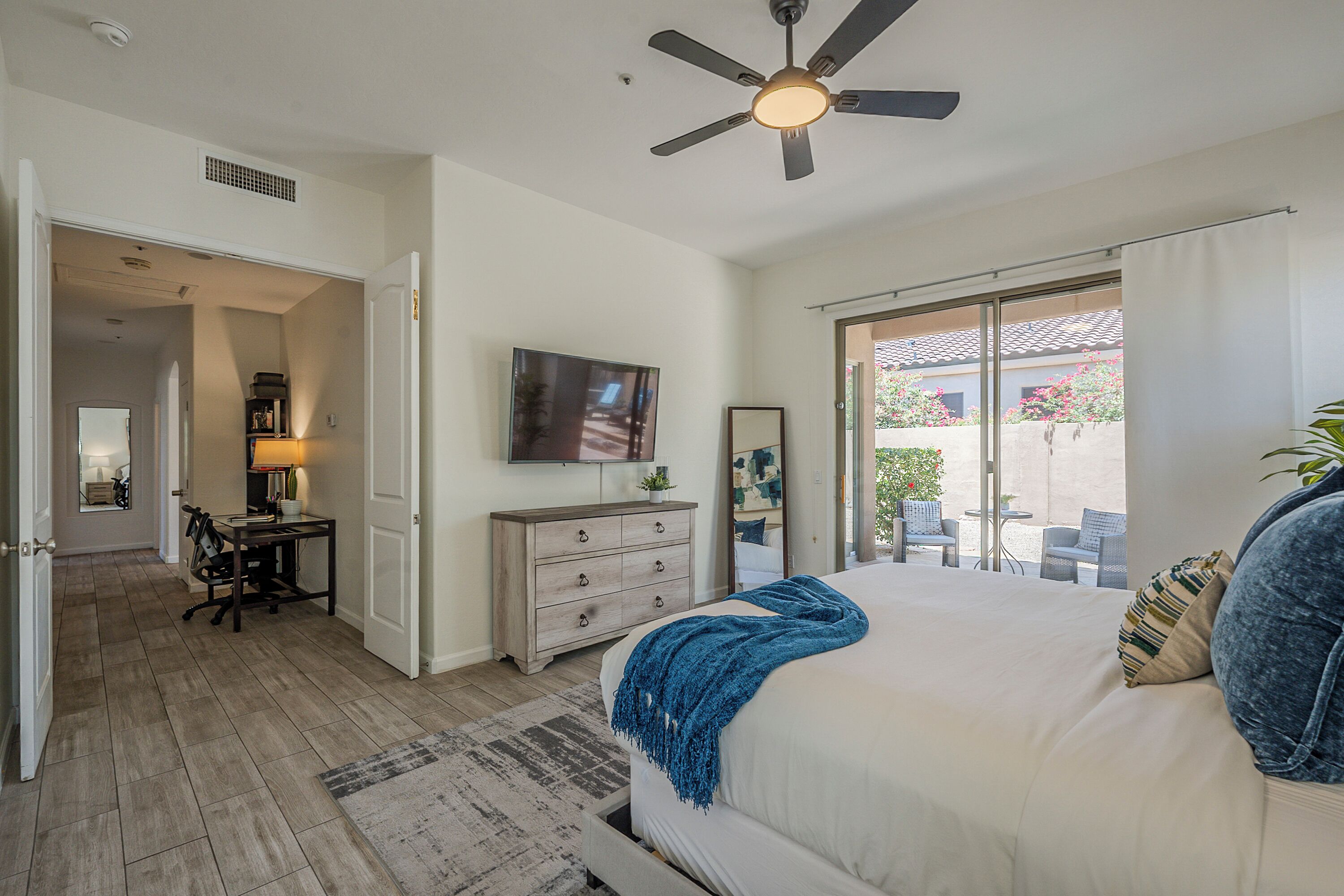 3 chambres, fer et planche à repasser, Wi-Fi gratuit, draps fournis