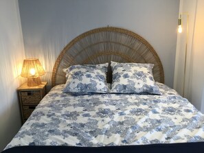 1 bedroom, iron/ironing board, free WiFi, bed sheets