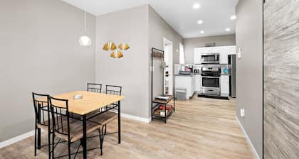 Grand Getaways Apt. #1 in beautiful Duluth, Mn with A/C