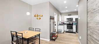 Grand Getaways Apt. #1 in beautiful Duluth, Mn with A/C