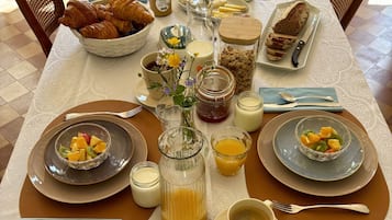 Colazione continentale inclusa, servita tutte le mattine