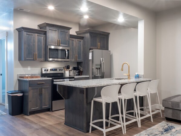 Fridge, microwave, oven, stovetop