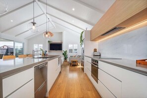 Microwave, oven, stovetop, dishwasher