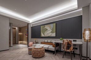 Suite, 1 King Bed | In-room safe, iron/ironing board, free WiFi, bed sheets - EVEN Hotel Yining by IHG (Yining)