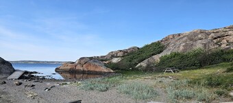 Cottage in beautiful rocky surroundings on Mjörn, only 300m from the sea | SE09115