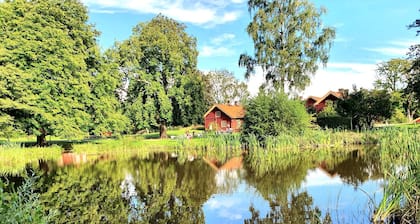 Cottage in beautiful rocky surroundings on Mjörn, only 300m from the sea | SE09115