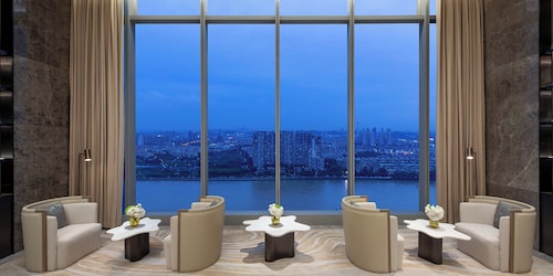 Crowne Plaza Guangzhou Window Of Canton by IHG