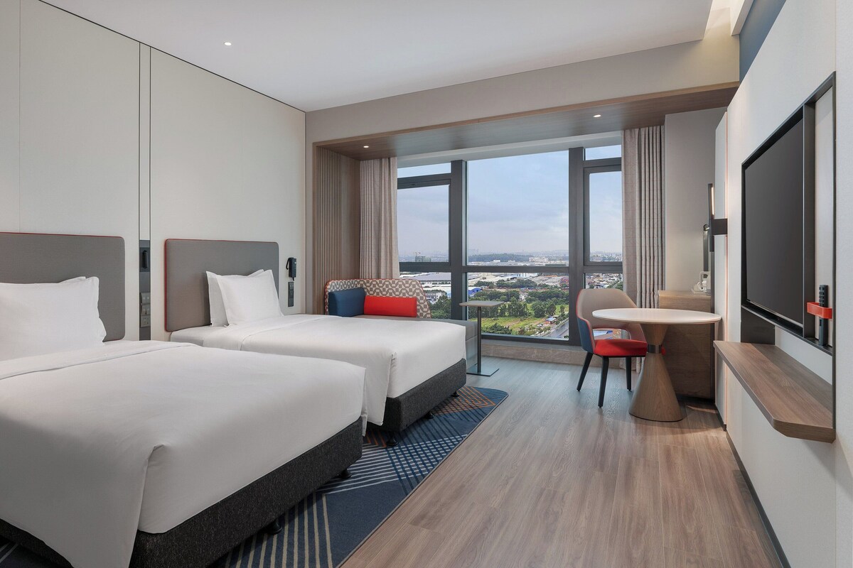 Standard Room | Down comforters, desk, laptop workspace, blackout drapes
