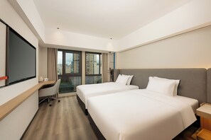 2 Twin Standard | Down duvets, desk, blackout curtains, soundproofing - Holiday Inn Express Guiyang Downtown by IHG (Guiyang)