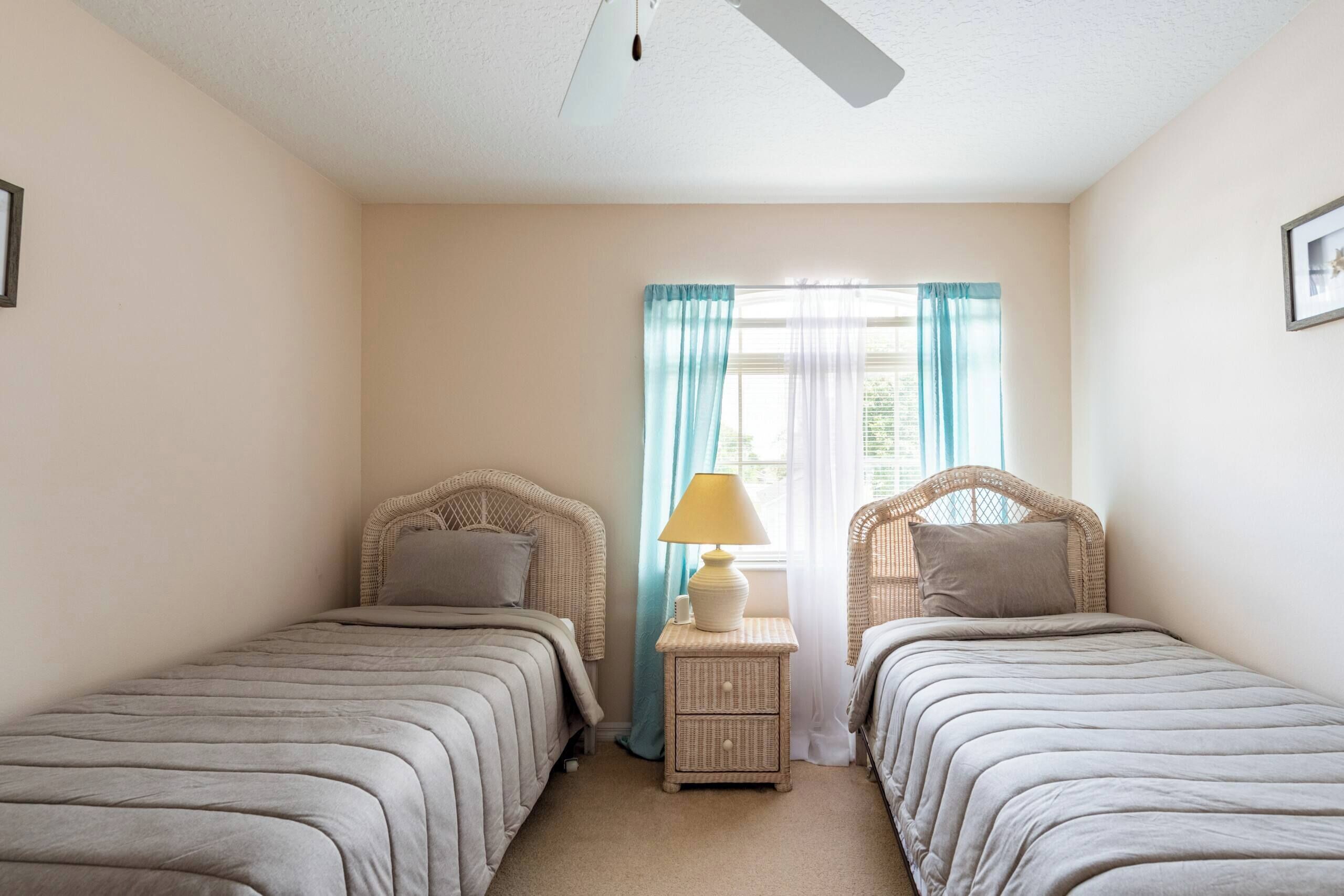 3 bedrooms, iron/ironing board, WiFi (free), bed sheets
