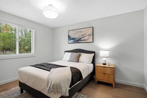 5 Schlafzimmer, Bügeleisen/Bügelbrett, Reisekinderbett, WLAN