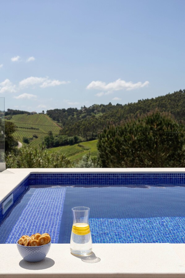 Piscine extérieure, piscine chauffée