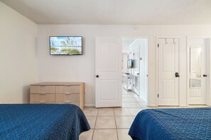 1 habitación, tabla de planchar con plancha, wifi gratis y ropa de cama