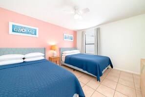 1 chambre, fer et planche à repasser, Wi-Fi gratuit, draps fournis