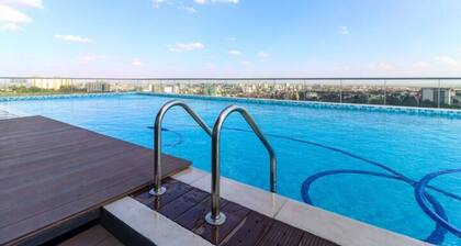 Studio w/t Pool &Gym near City