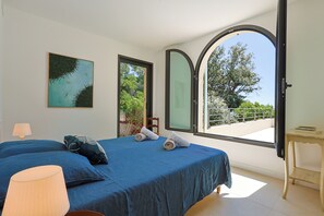 7 slaapkamers, een bureau, een strijkplank/strijkijzer, gratis wifi