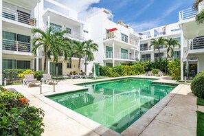 Appartement, plusieurs lits (Pelicanos, 2Bedroom 2Bathrooms) | Piscine