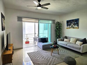 Apartamento, varias camas (Pelicanos, 2Bedroom 2Bathrooms) | Zona de estar