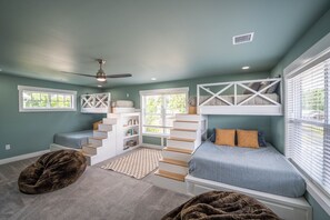 3 bedrooms, free WiFi, bed sheets