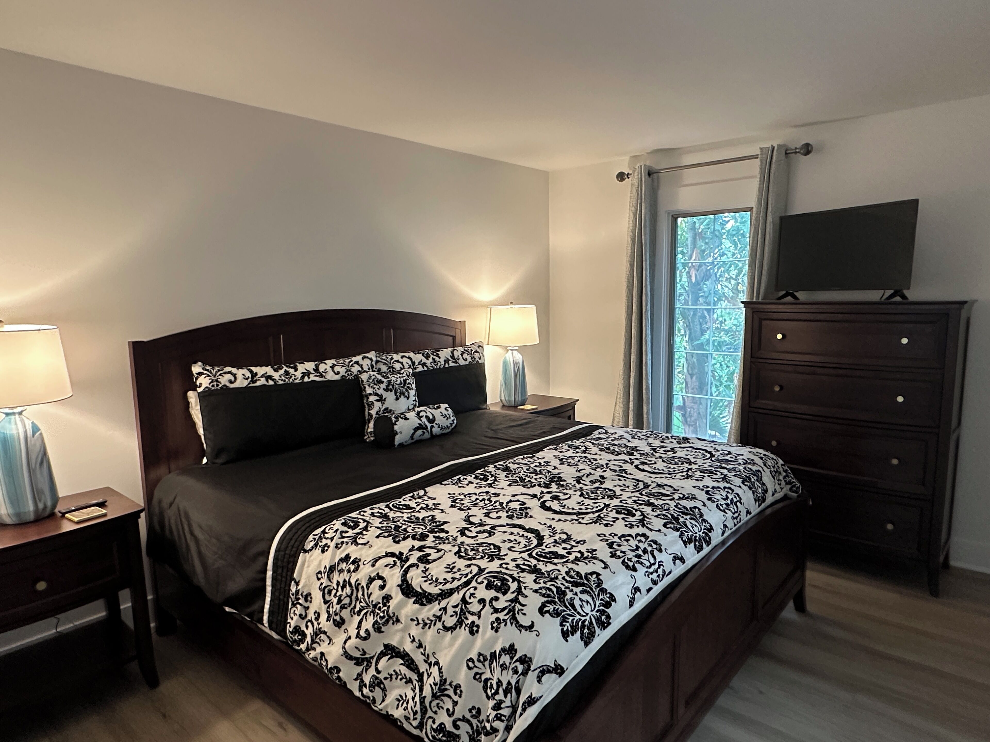 1 chambre, fer et planche à repasser, Wi-Fi gratuit, draps fournis