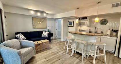 Charming lower level 1-bedroom Seascape villa just steps from the beach!