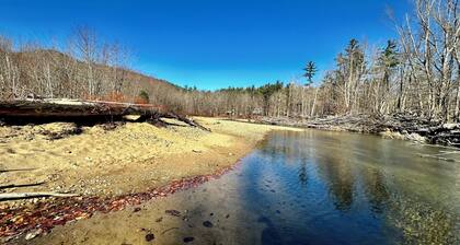 Bartlett Cabin with Saco River Access