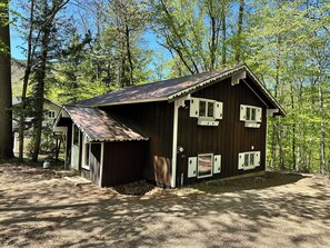 Exterior - White Mountain Escape, Rustic Cabin in the Woods (Bartlett)