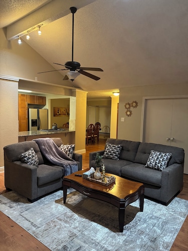 Charming 3 Bedroom House In Rowlett Near Lake