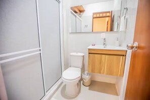 Shower, towels, soap, toilet paper - Balcones de San Agustín/ Best party zone (Cartagena de Indias)