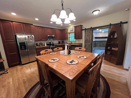 Spacious, immaculate home!  Camp Pawnee