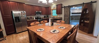 Spacious, immaculate home!  Camp Pawnee