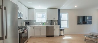 Comfortable 6BR/4BA Home  2 Units in One +Great for Family Trips +Free Parking